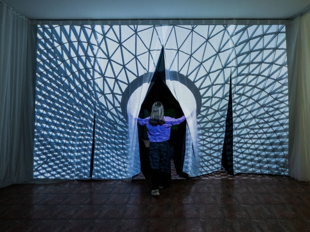 Singapore art installations offer memorable artsy date ideas Singapore wide