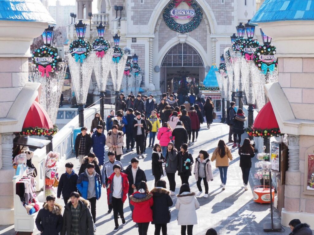 Seoul offers cosy cafe dates and illuminations as great christmas trips for couples