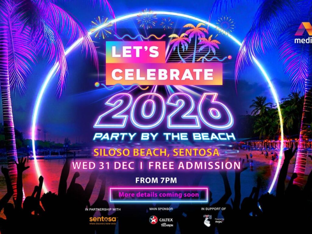 New Year’s Eve events Singapore with beachside fireworks.
