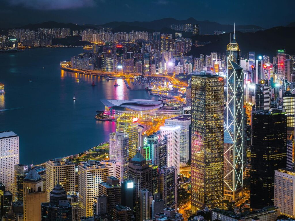 Hong Kong offers unforgettable romantic weekend getaways.

