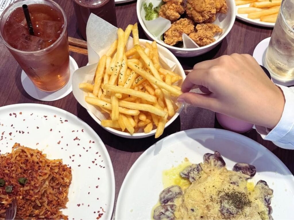 Enchanted Cafe is a magical hangout perfect for late night dates Singapore Enchanted Cafe is a magical hangout perfect for late night dates Singapore