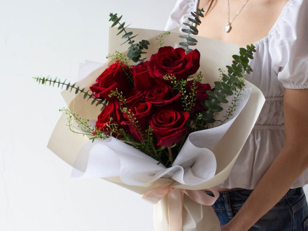 The Daily Blooms valentine's day flowers for her