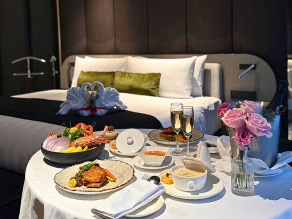 PARKROYAL COLLECTION Marina Bay valentine's day hotel packages for couples