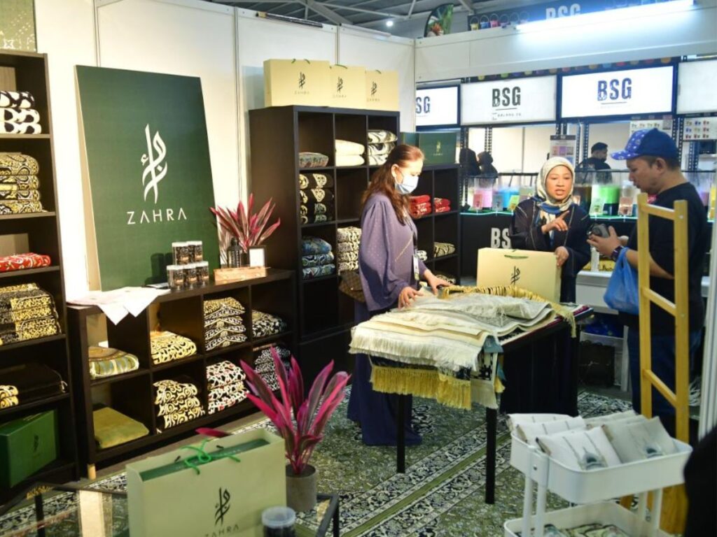 Eat, explore and connect together at Singapore Muslim Festival