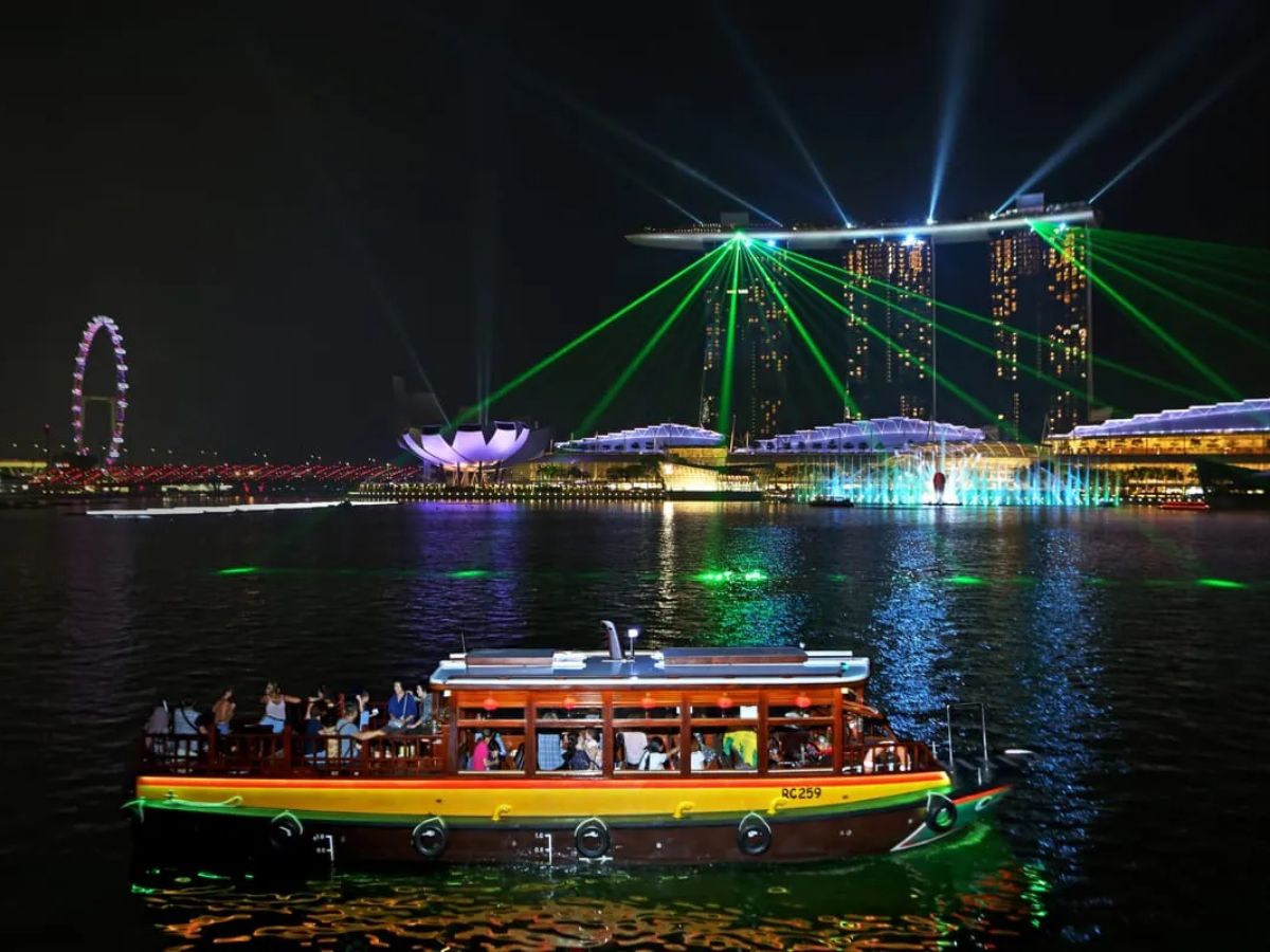 Singapore River bumboat cruise late night date night with skyline views