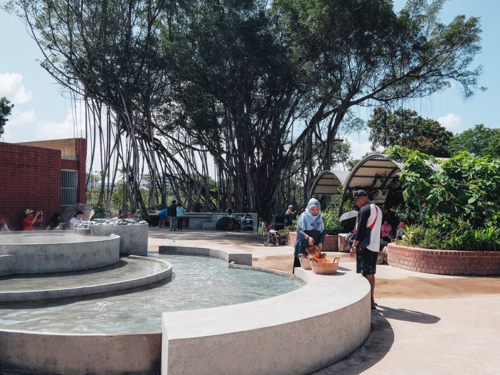 free date activity for couple in singapore at Sembawang Hot Spring Park foot bath
