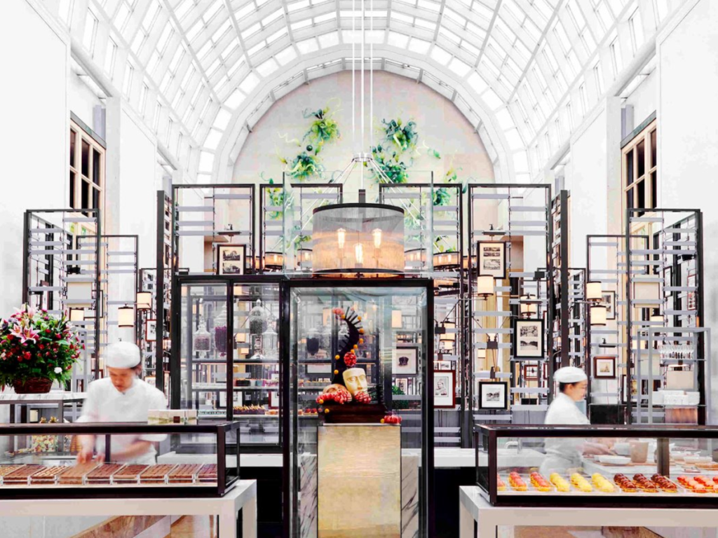 top brunch places singapore buffet brunch at Colony Ritz Carlton couple
