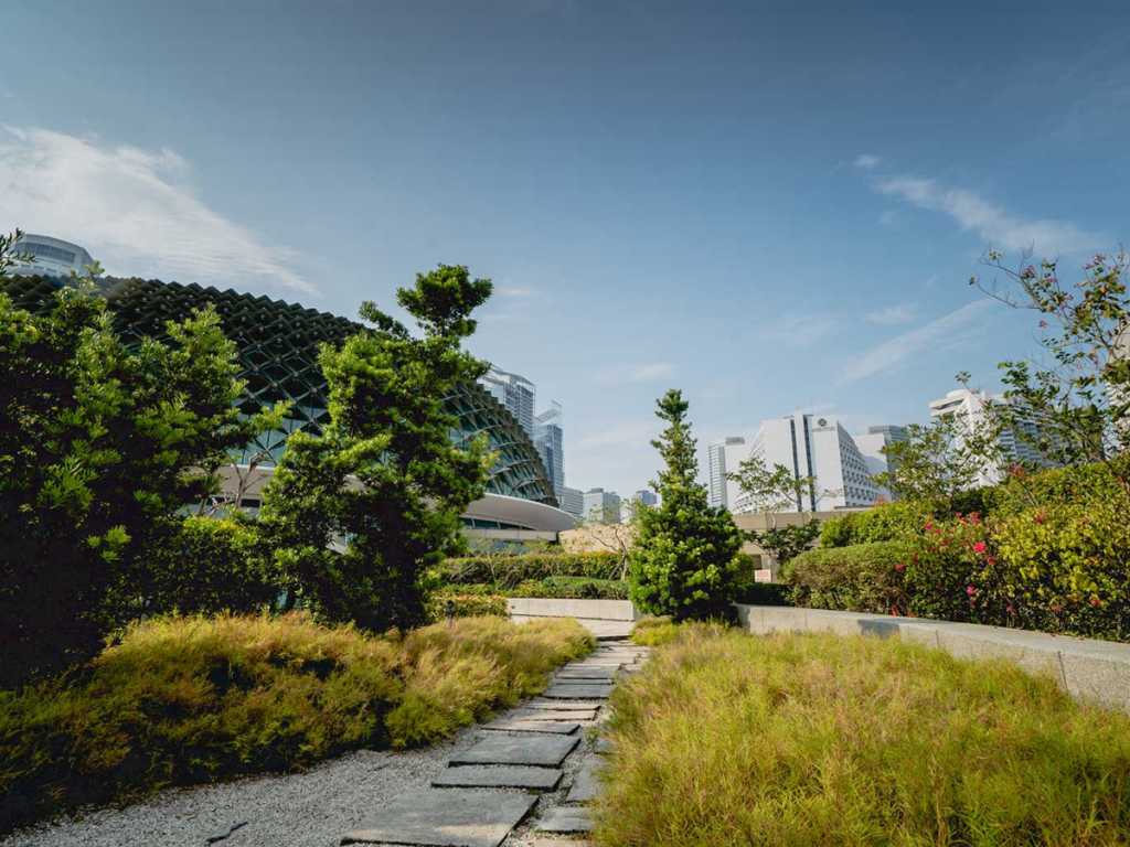 cheap places to date in singapore at Esplanade Roof Terrace skyline view
