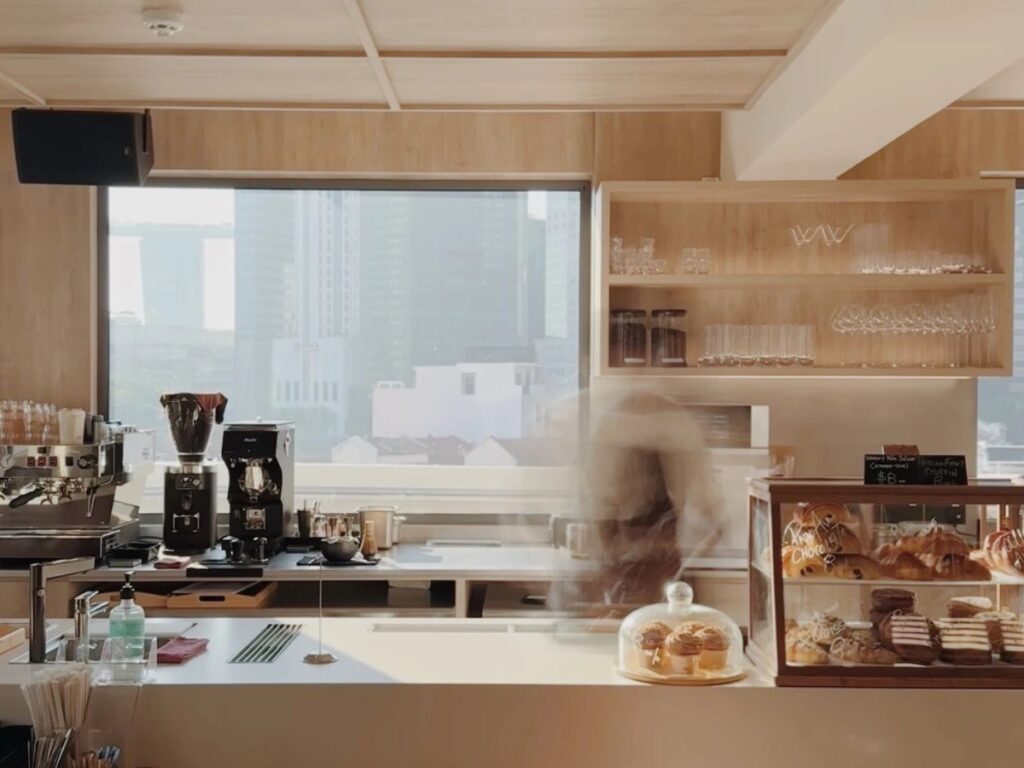 fun date night in ideas at Abode Rooftop Bar Singapore skyline drinks